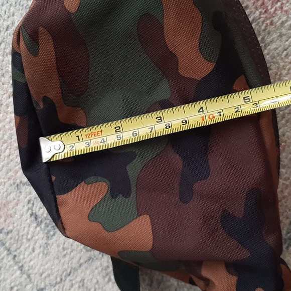Jansport fifth Avenue camouflage fanny pack - Picture 11 of 11